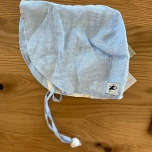 NWT puffin gear bonnet
